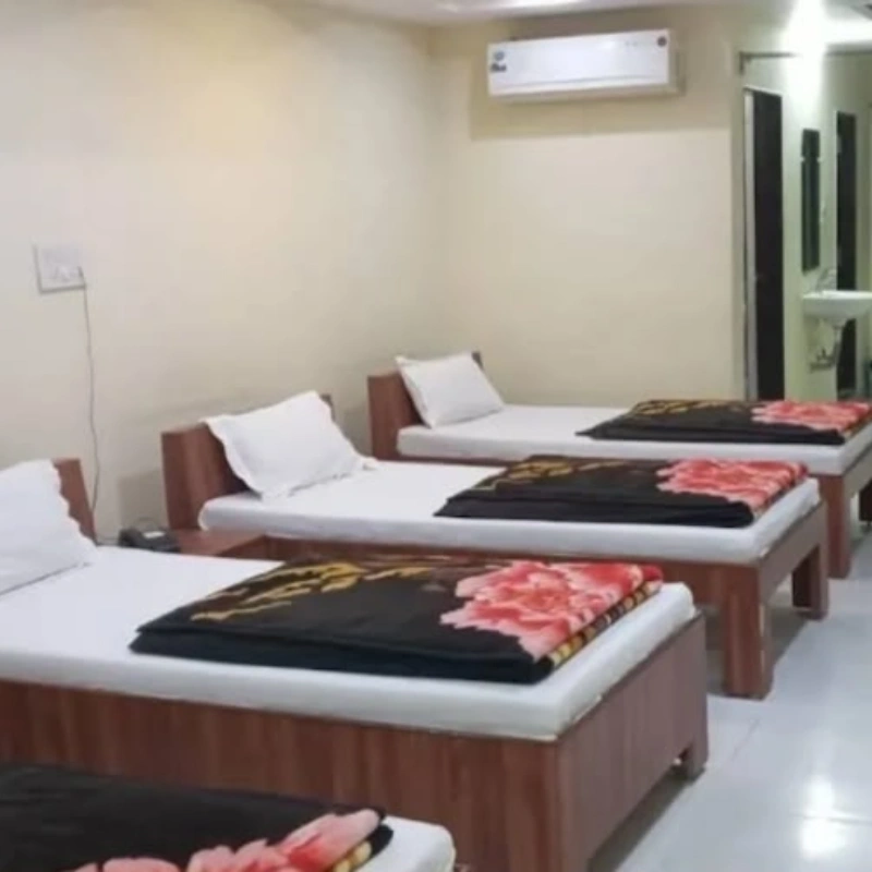 triple bed
